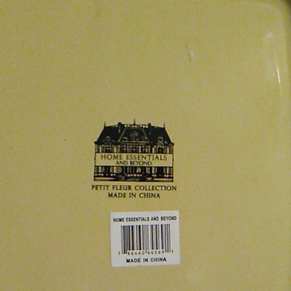 Home Essentials and beyond - Picture 3 of 7